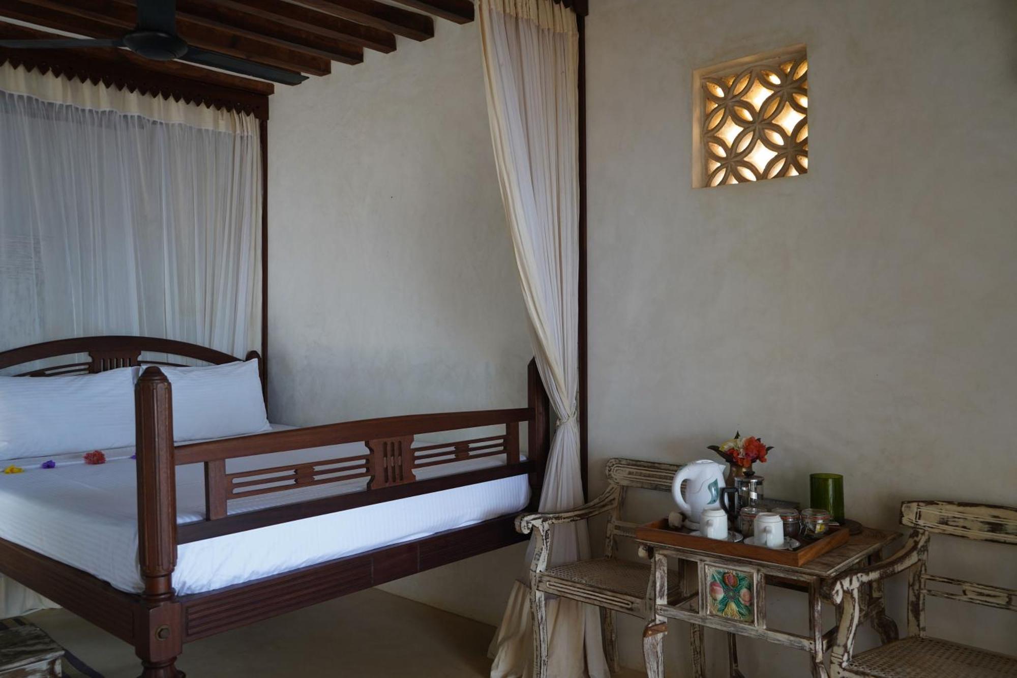 Kijani Hotel Ламу Экстерьер фото