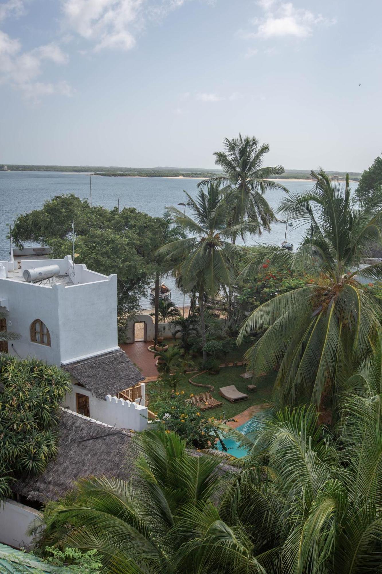 Kijani Hotel Ламу Экстерьер фото